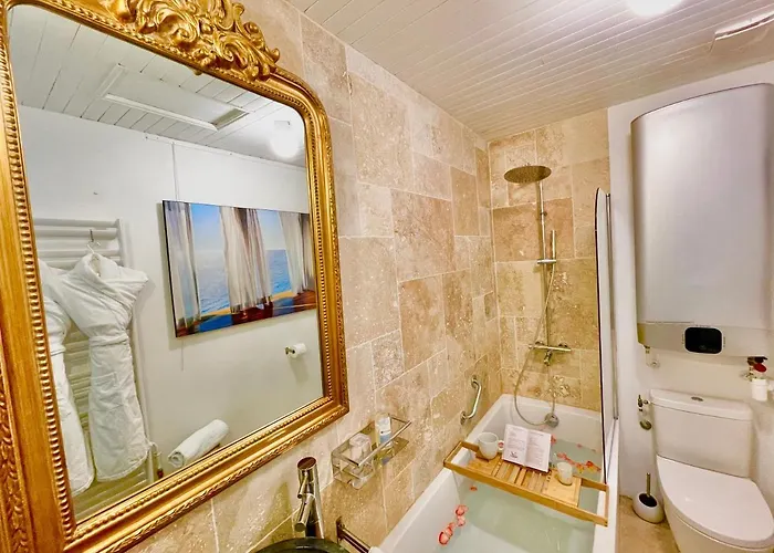 Moncoeur, Maison Et Jardin A 700 M Des Hospices De