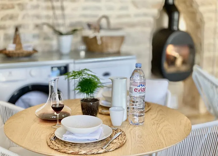 Moncoeur, Maison Et Jardin A 700 M Des Hospices De Будинок відпочинку *