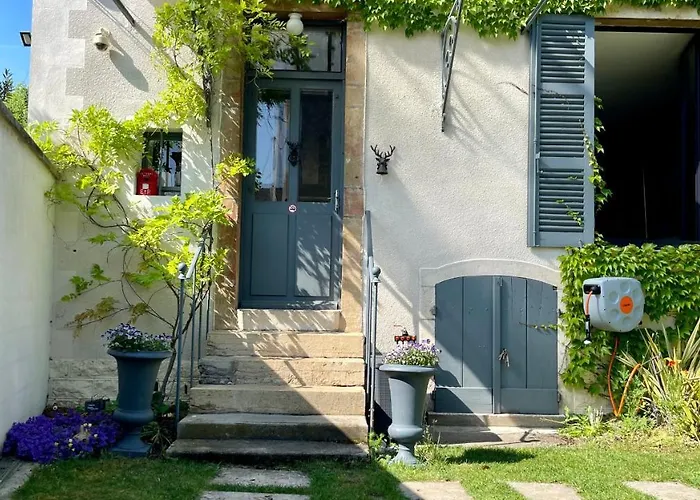 Moncoeur, Maison Et Jardin A 700 M Des Hospices De *